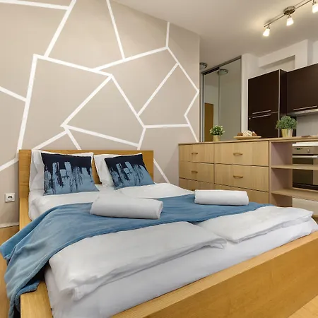 Quality Point Apartments 0-24 Reception-2