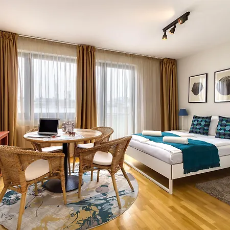 Quality Point Apartments 0-24 Reception-3
