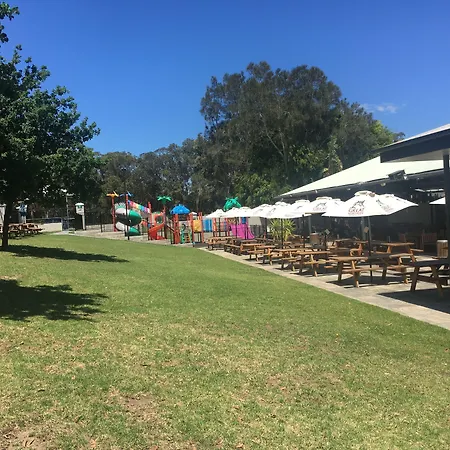 Bateau Bay Hotel-2