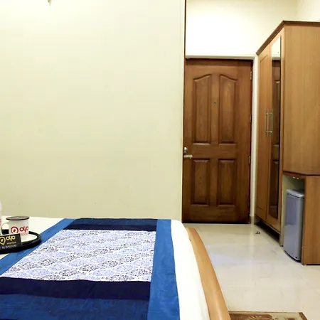 Oyo 9899 Hotel Palm Tree-3