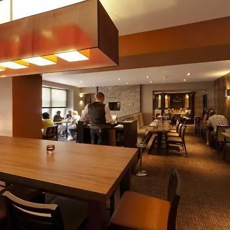 Dumfries Arms Hotel-3