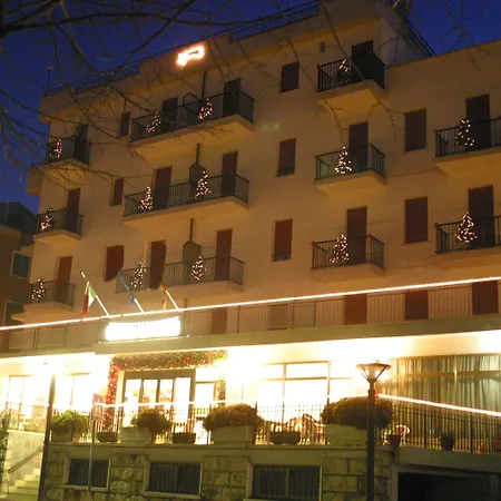 Hotel Monica-3