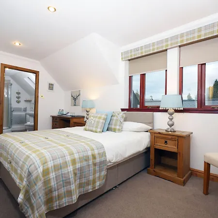 Culliss House B&B-3