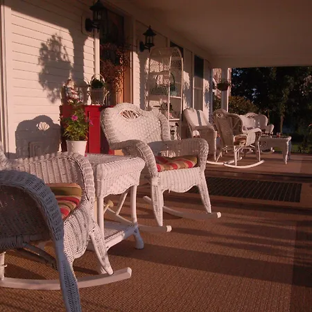 Maple Shade Bed & Breakfast-2