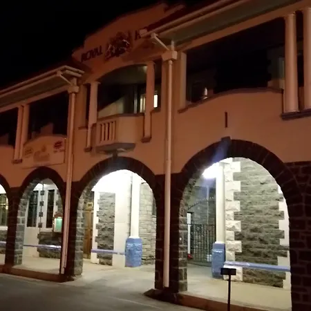 Royal Hotel Ladysmith-3