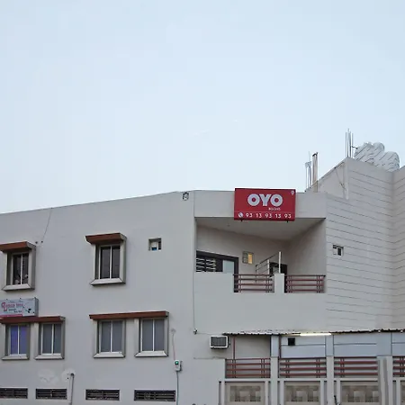 Oyo 3202 Hotel Gayatri Residency-3