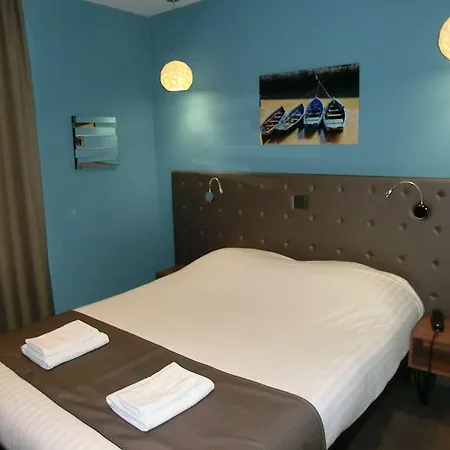 Hotel Sur Le Quai-3