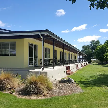 High Country Lodge, Motels & Backpackers-3