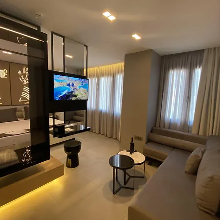 Lavris City Suites-3