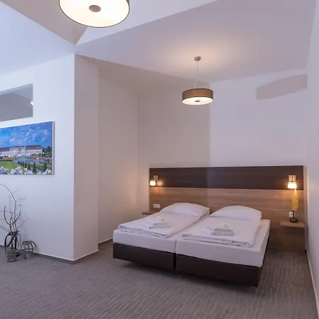 Boutique-Hotel Kronenstuben - unschlagbare Zentrumsnähe direkt am Marstall&Marktplatz - Schloss in 3 Min - Frühstück - Langzeitmiete-3