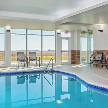 Fairfield Inn & Suites By Marriott Mcpherson-3