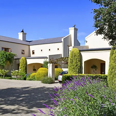 Petit Plaisir Cottage-3