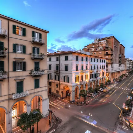 La Spezia By The First - Luxury Rooms & Suites-3