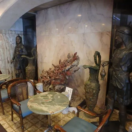 Hotel Suntargas Ueno-3
