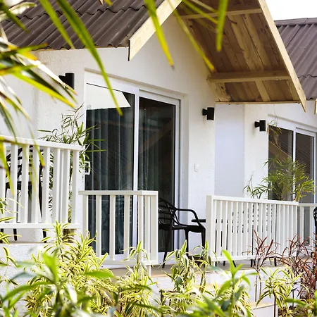 White Wood Resort By Stone Wood Hotels-3