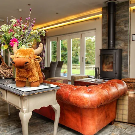 Loch Ness Guest House-3