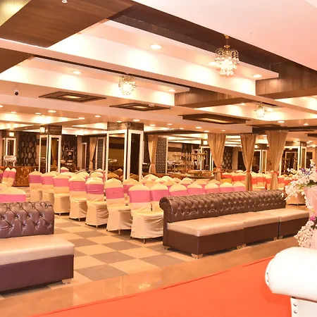 A Boutique Hotel Grand Empire-2