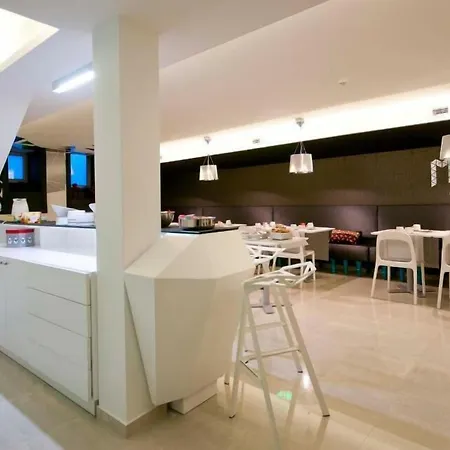 Hotel Magic-2