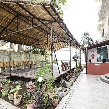 Oyo 10704 Hotel Lake Haveli-2