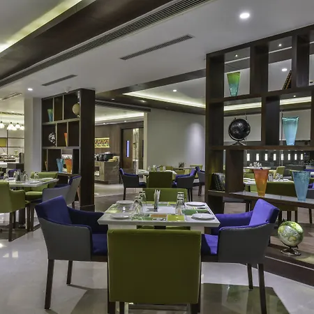 Lemon Tree Hotel Jammu-3