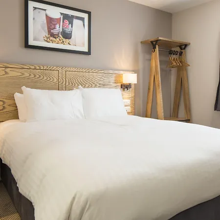 The Raven'S Cliff Lodge By Marston'S Inns-3