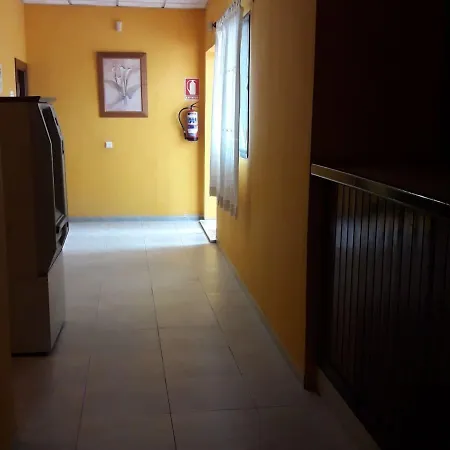 Hostal nuevo Montesol-2