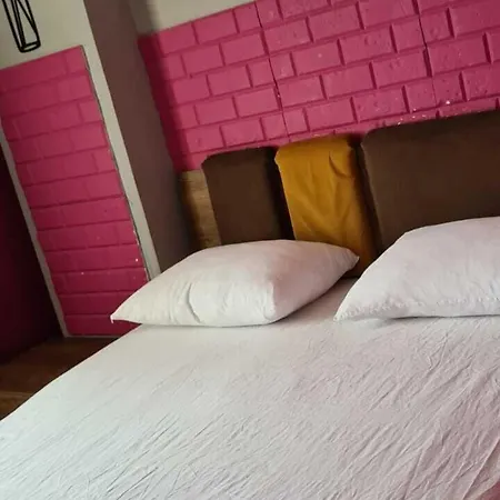 Retro Suites-2