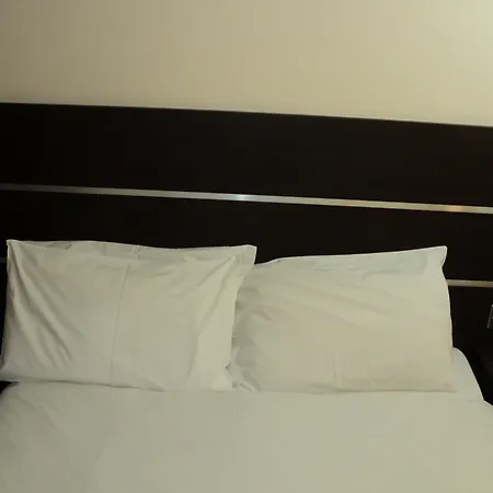 New Globe Hotel-3
