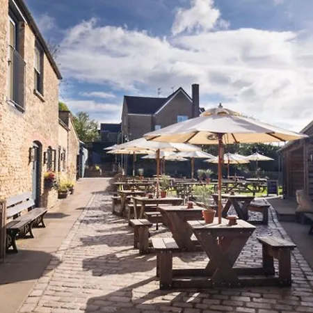 The Royal Oak Tetbury-3
