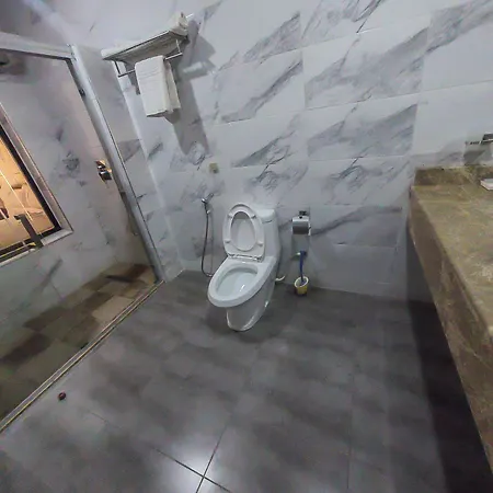 Maxbe Continental Hotel-2