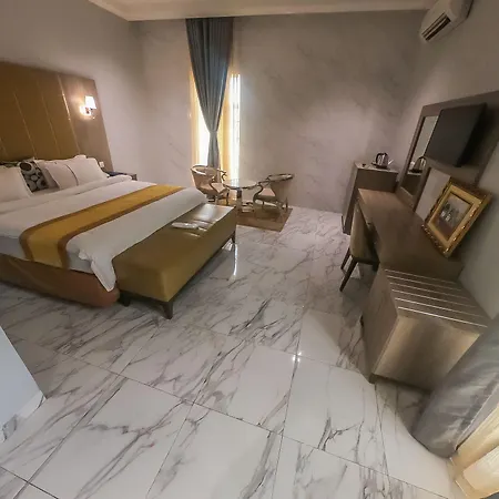 Maxbe Continental Hotel-2