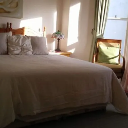 Myrtle House Hotel Tenby-2