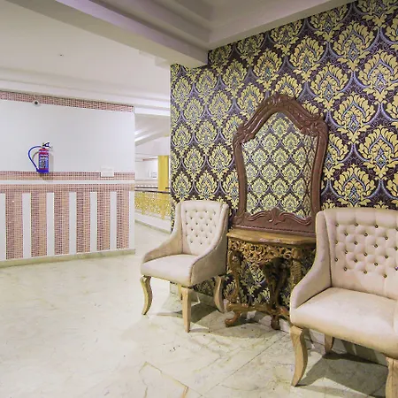 Oyo 11532 Hotel Sr Grand-2
