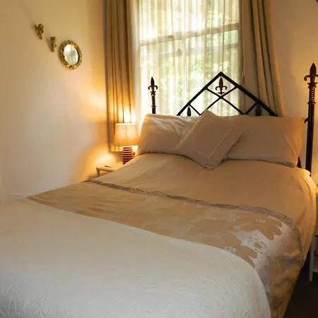 Stoneway Guest House-2