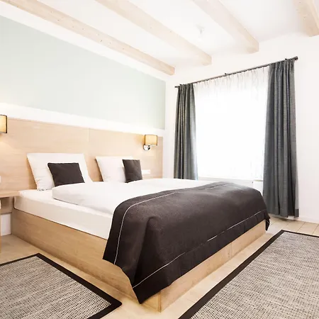 Altes Eishaus, Hotel&Restaurant-2