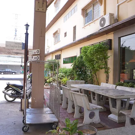 Sri Chumphon Hotel-3