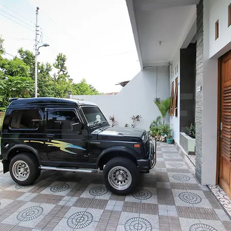 Reddoorz Plus Near Taman Sari-3