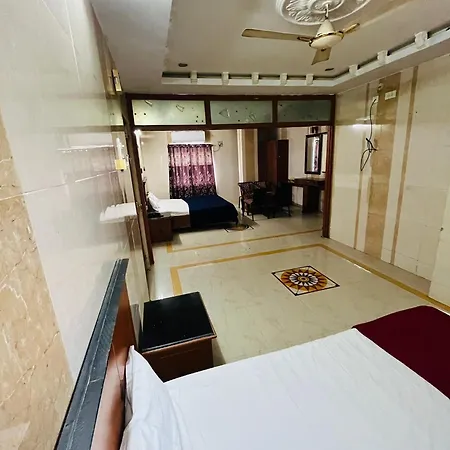Hotel Golden Park-3