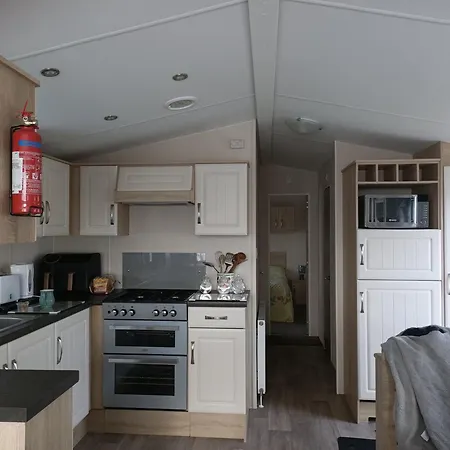 Home From Home Kingfisher Caravan Park-2