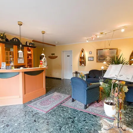 Hotel Garni Am Deich-3