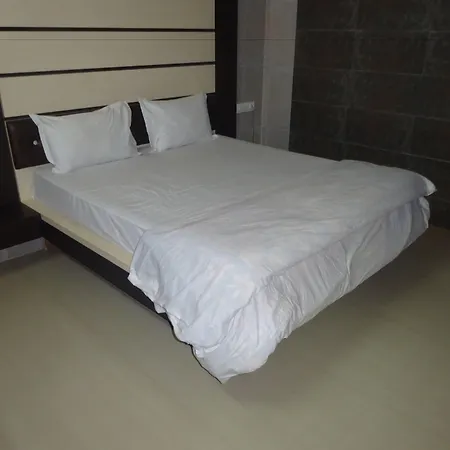 The Sky Comfort - Hotel The Heaven, Dwarka-2