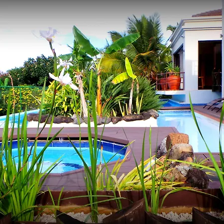 Le Gite Du Bonheur Guest House & Car Rental-2