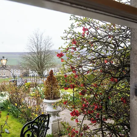 The Burgoyne - Stunning Hotel With Amazing Views And Impeccable Service-2