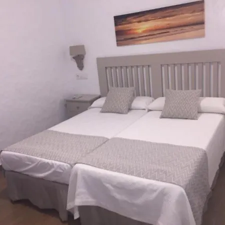 Hotel Almadrabeta-3