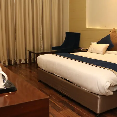 Hotel Lakhdatar-2