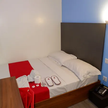 Oyo 666 Mc Hotel Fairview-2