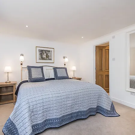 Knole B&B-2