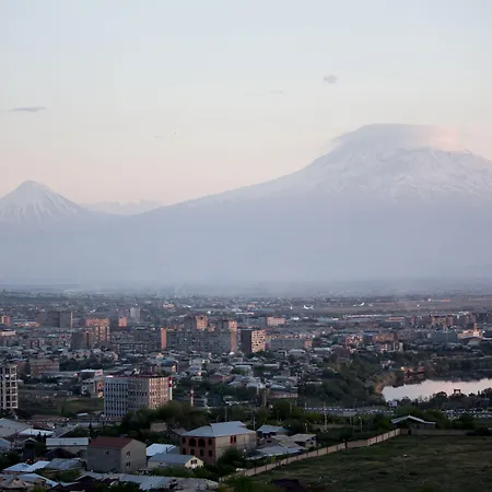 Ris Dalma Collection Yerevan-3
