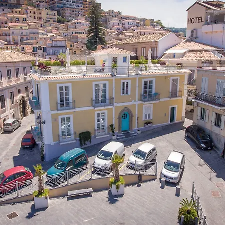 Piccolo Grand Hotel-2