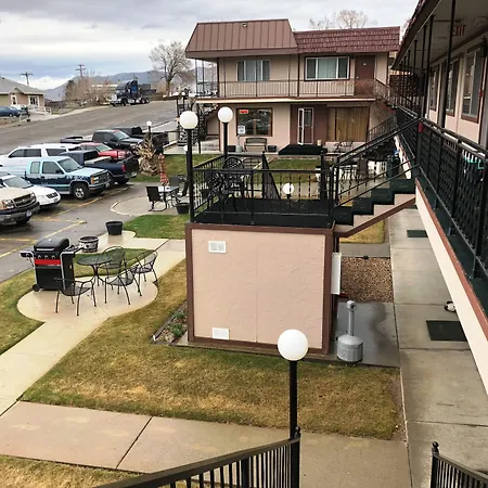 Bristlecone Motel-2